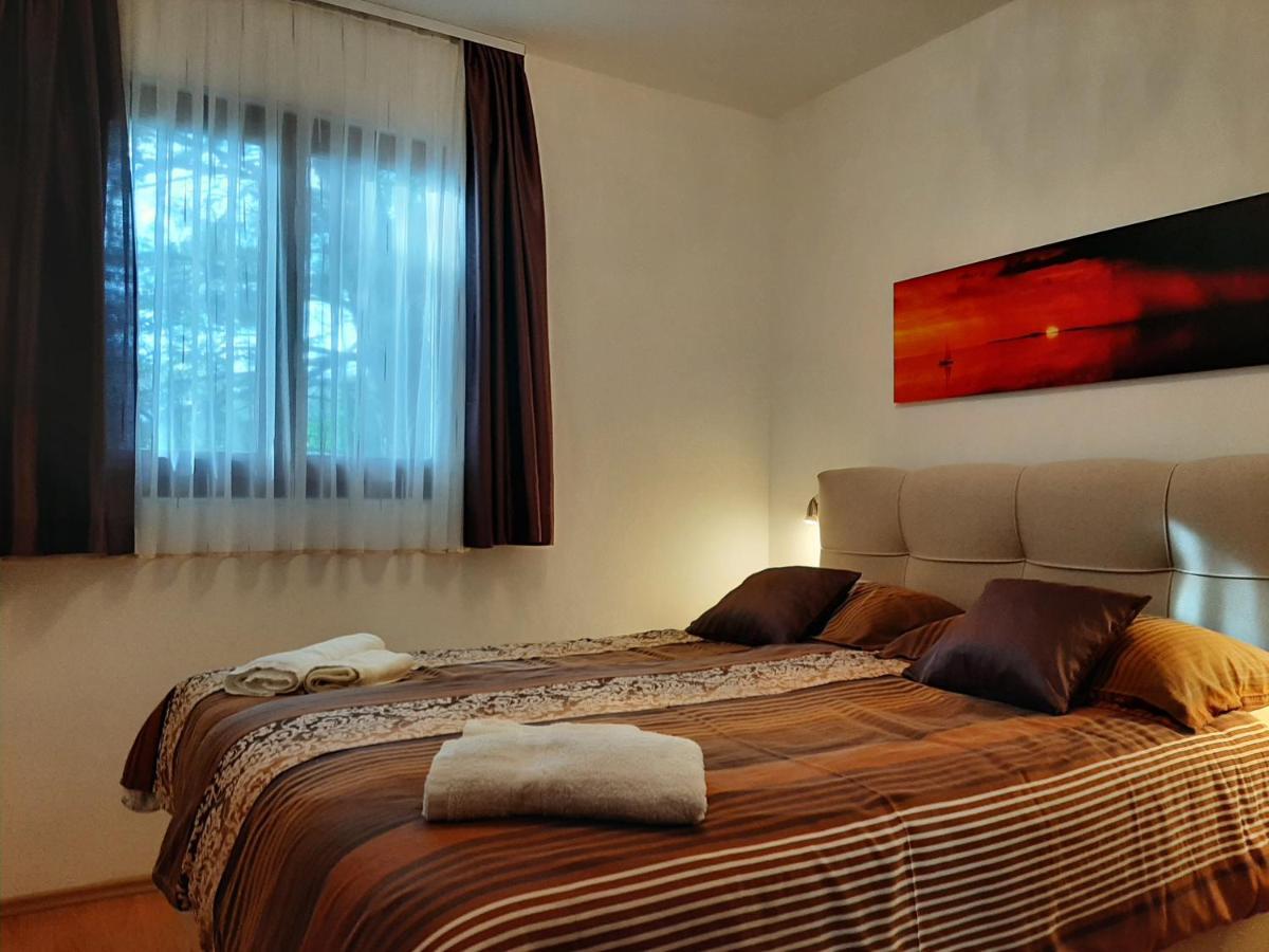Apartments Agrijan Maslenica Bagian luar foto