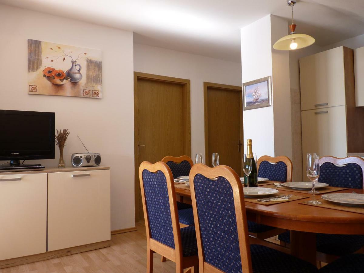 Apartments Agrijan Maslenica Bagian luar foto